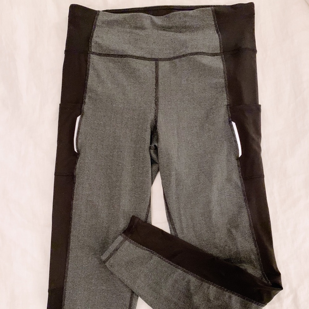 **SOLD**Herringbone workout leggings